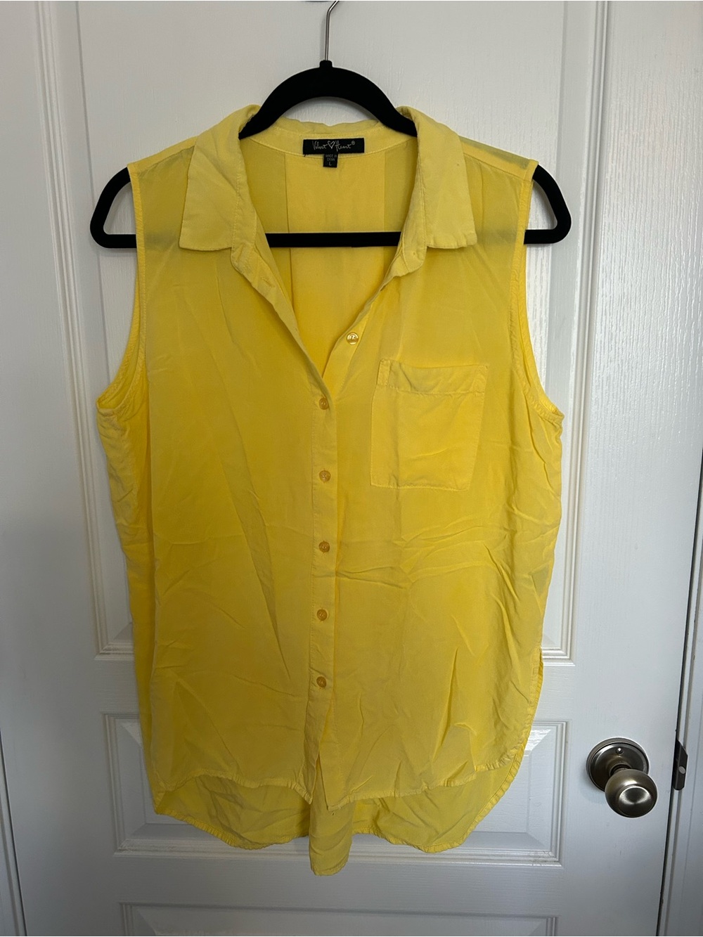 Velvet Heart Yellow Sleeveless Button-Front Camisole